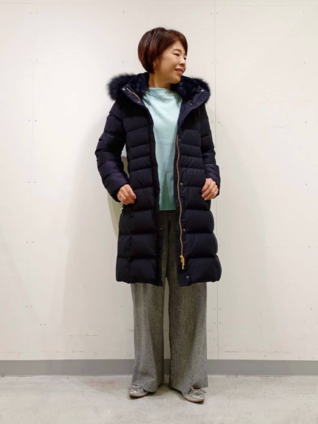 Kさんの「INDIVI｜【名品／撥水／抗菌防臭】ショート丈リサイクルダウンコート」を使ったコーディネート