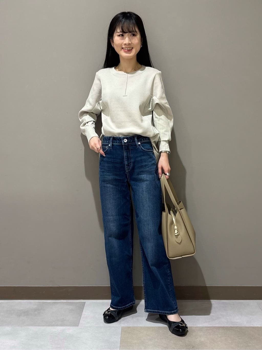 KEIKOさんの「INDIVI｜【名品／撥水／抗菌防臭】ロング丈リサイクルダウンコート」を使ったコーディネート