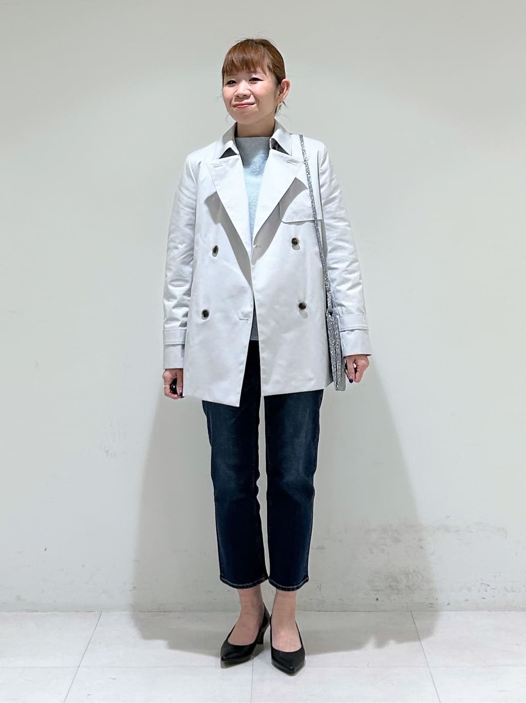 tsuyuさんの「INDIVI｜【花粉付着防止／撥水／UVケア】名品トレンチコート」を使ったコーディネート