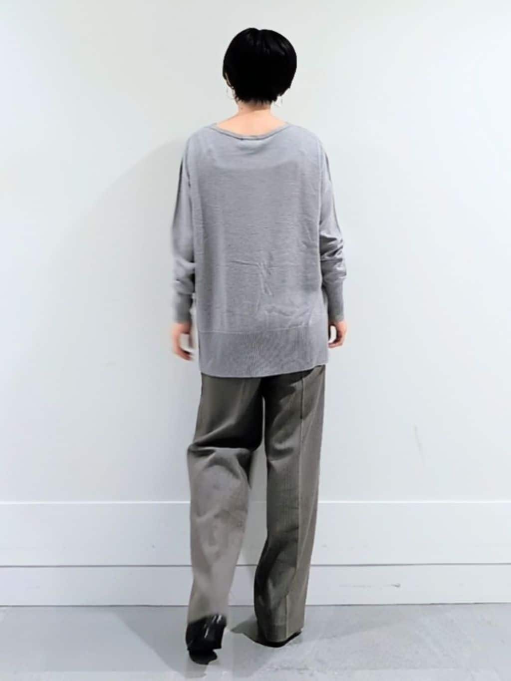 ミズタさんの「UNTITLED｜【8色展開/体型カバー】魅せるタイムレスニット」を使ったコーディネート