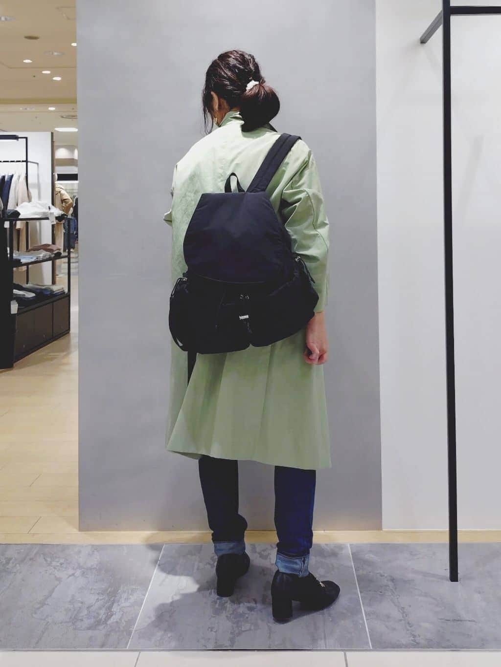 TOMOMIさんの「INDIVI｜【通年活躍！褒められデニム】スキニー デニムパンツ」を使ったコーディネート