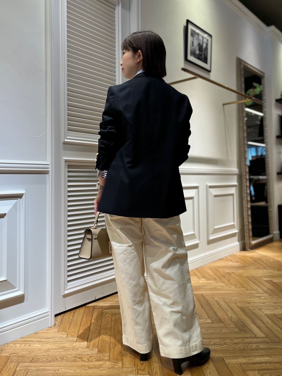 つじ まこさんの「DRESSTERIOR｜コンフォート ダブルブレザー」を使ったコーディネート