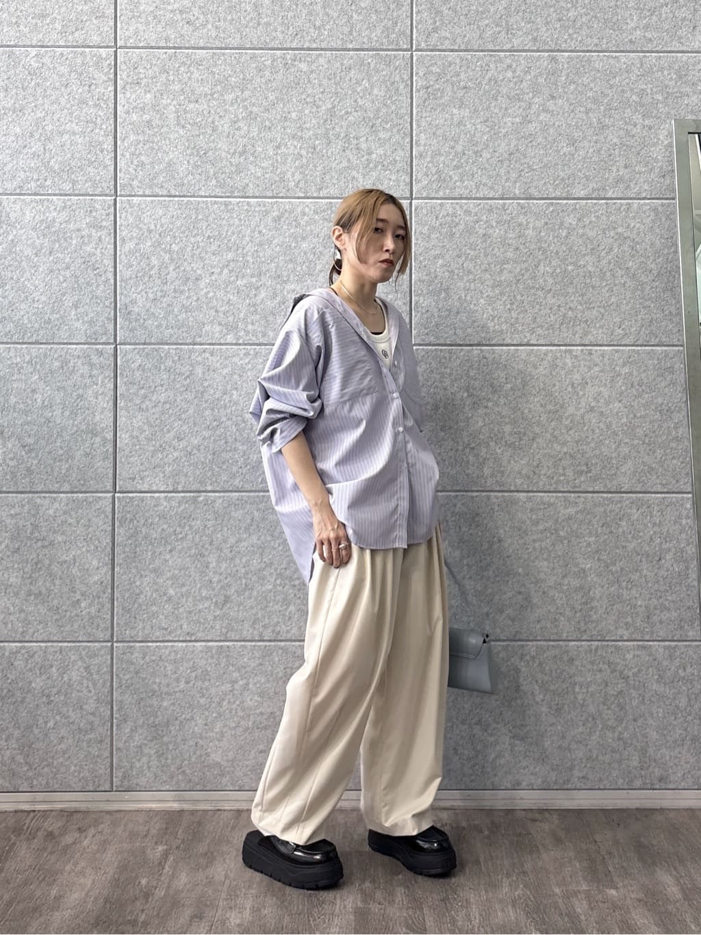 kotakiさんの「INDIVI｜Timeless｜ビッグポケットフォルムシャツ【接触冷感】」を使ったコーディネート