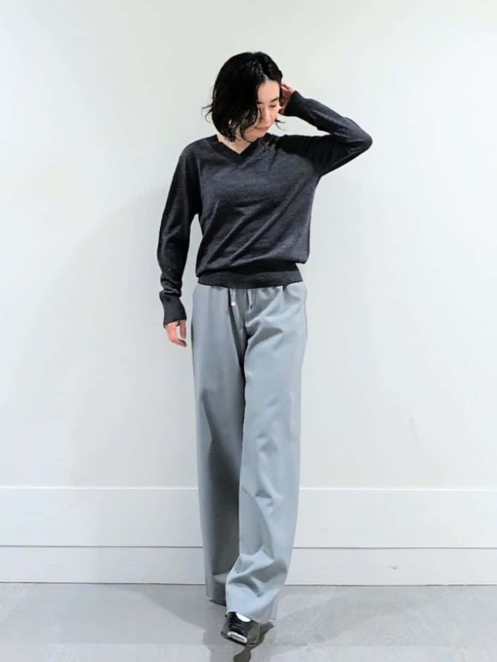 ミズタさんの「UNTITLED｜【洗える/ワイド/ウエストゴム】ストレッチドロストパンツ」を使ったコーディネート