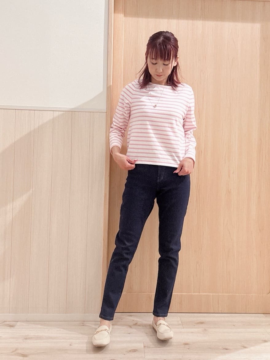 モカさんの「SHOO･LA･RUE｜【S-LL/洗濯機可】着こなしいろいろ 首元すっきりボートネック ボーダーロンT」を使ったコーディネート