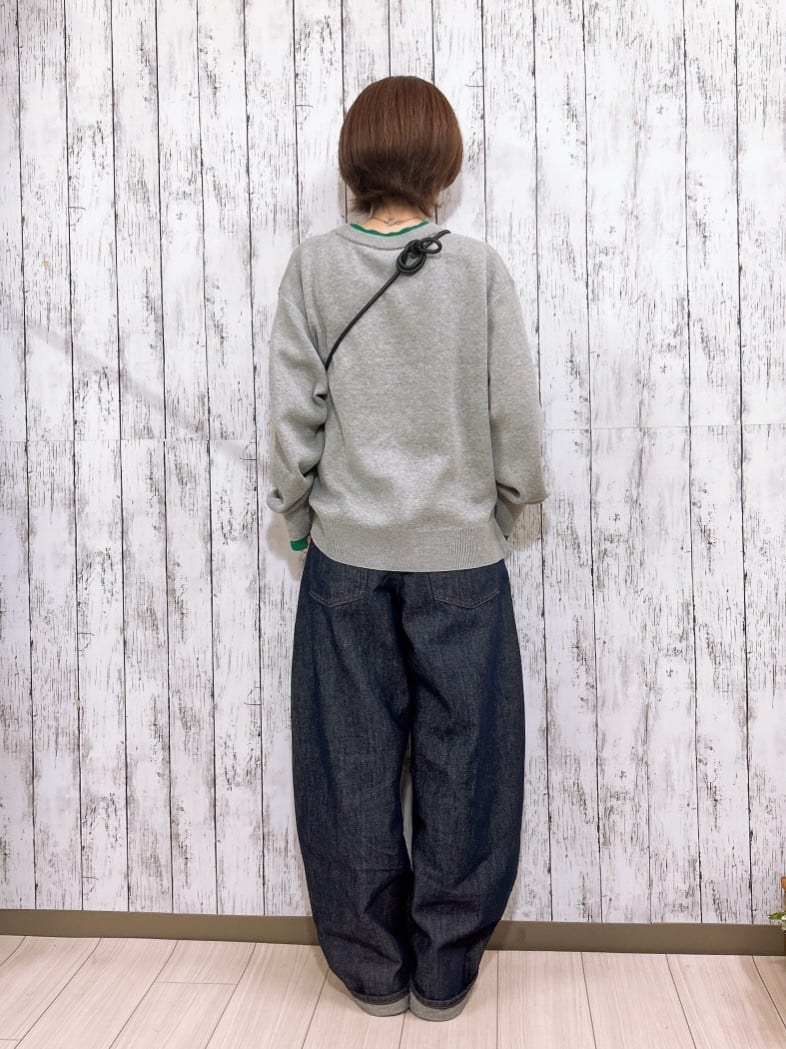 chieさんの「SHOO･LA･RUE｜【SHOO・LA・RUE DENIM/高レビュー】ゆるっと決まる こなれカーブデニムパンツ」を使ったコーディネート