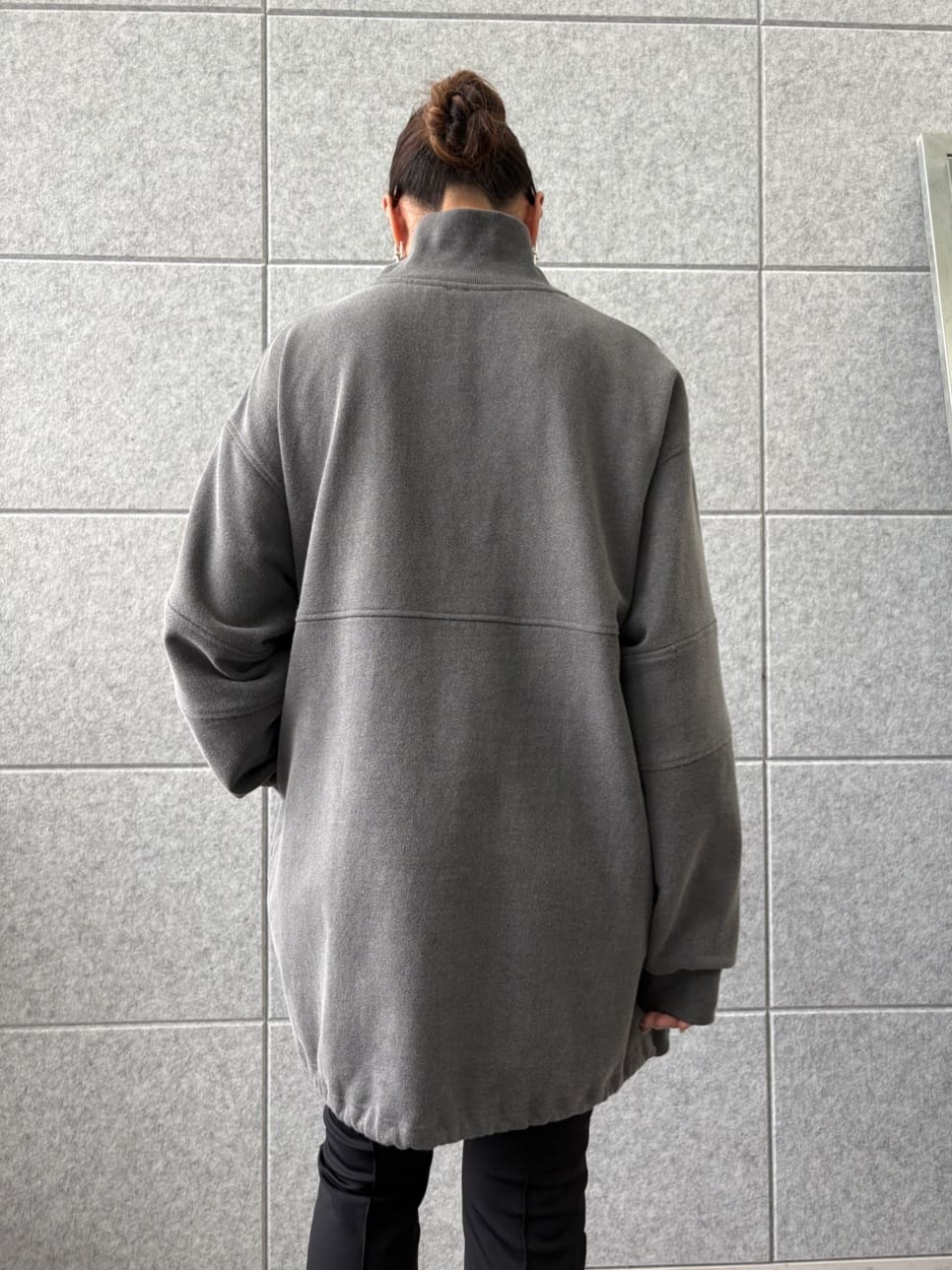 ibuさんの「CODE A｜half zip sweat mini dress」を使ったコーディネート