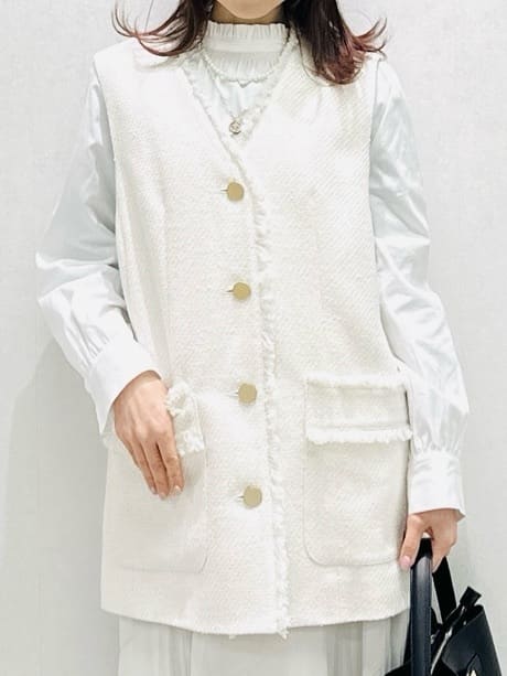 Miwaさんの「UNTITLED｜◆【コットン100/洗える】シャーリングフリルネックブラウス」を使ったコーディネート