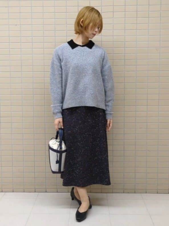 ひまりさんの「Reflect｜【選べる5色／ゆったりシルエット】Vネックスパンコールニット」を使ったコーディネート