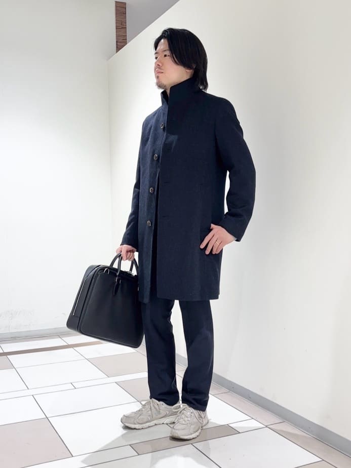 及川さんの「TAKEO KIKUCHI｜【ウールカシミヤブレンド】ビーバー調 スタンドカラー コート」を使ったコーディネート