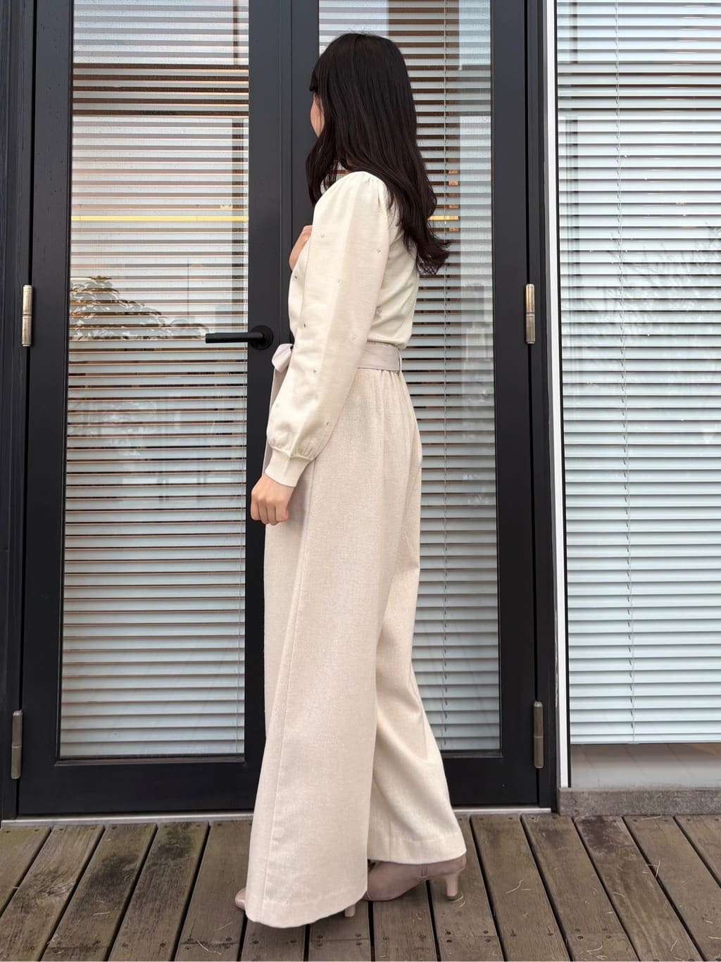AOIさんの「Couture brooch｜【上品華やか・通勤】ラメツイード ワイドパンツ」を使ったコーディネート