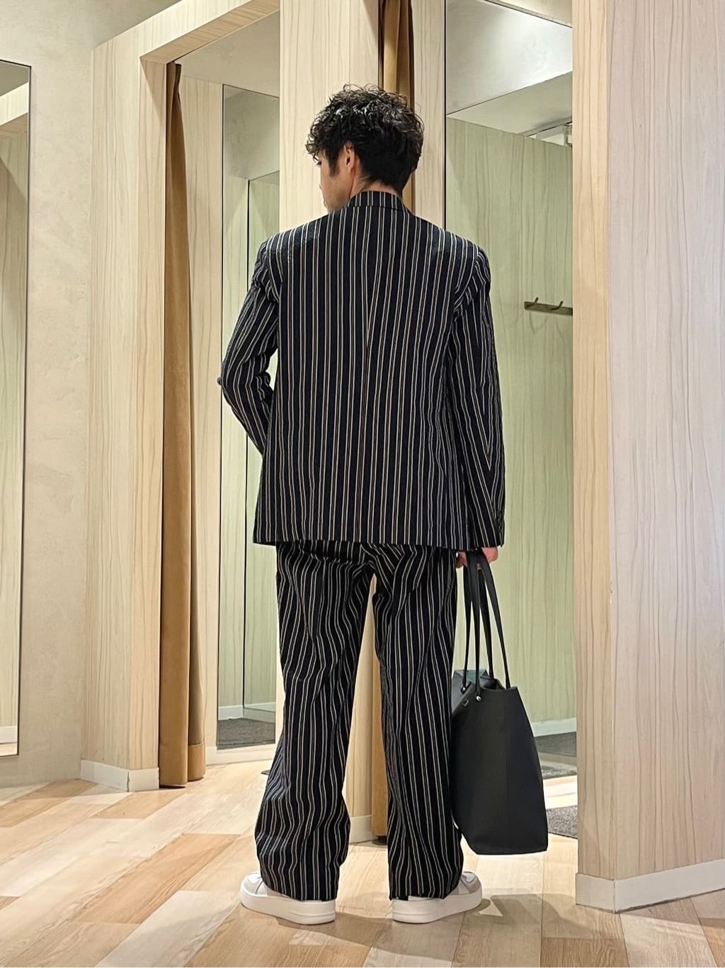 URAさんの「TAKEO KIKUCHI｜【BOWLER HAT LABEL】サッカーストライプ ダブルジャケット」を使ったコーディネート