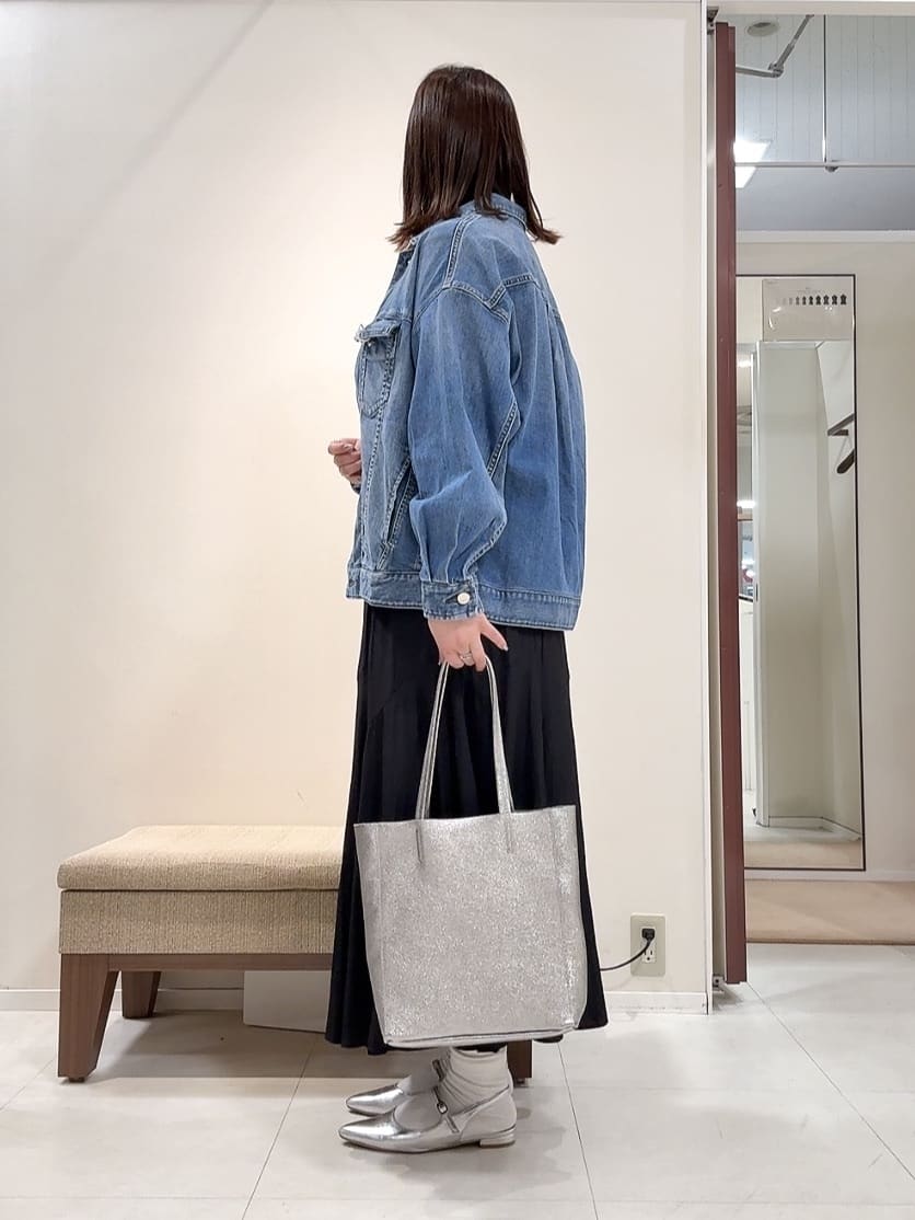 YUIさんの「UNTITLED｜【洗える/レイヤードTシャツ】ラウンドテールジャージプルオーバー」を使ったコーディネート