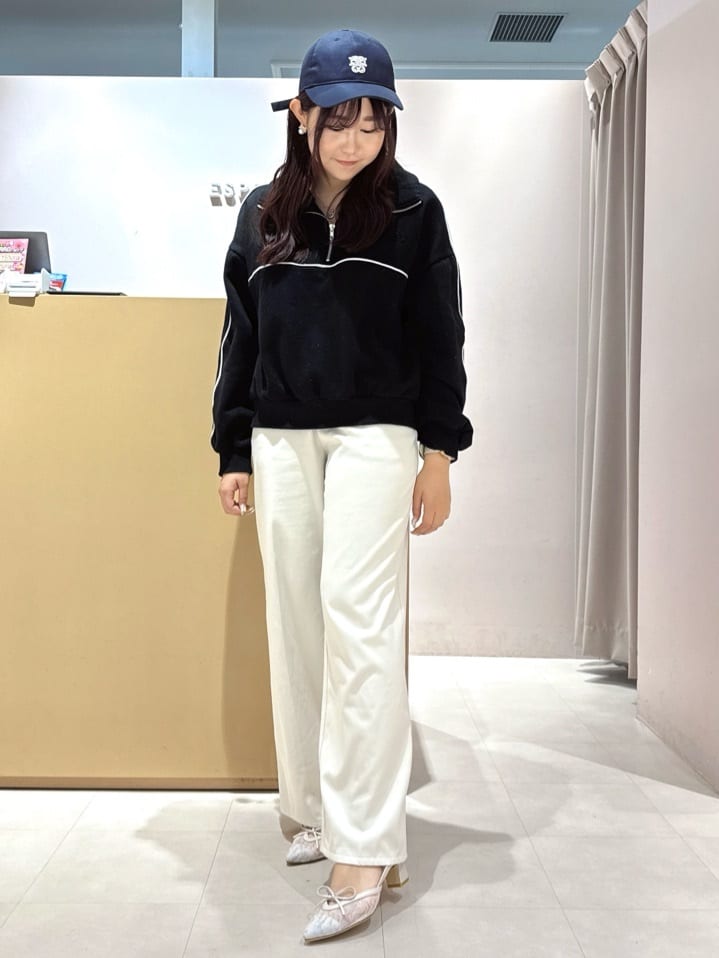 neinaさんの「ESPERANZA｜チュールリボンバックストラップパンプス」を使ったコーディネート