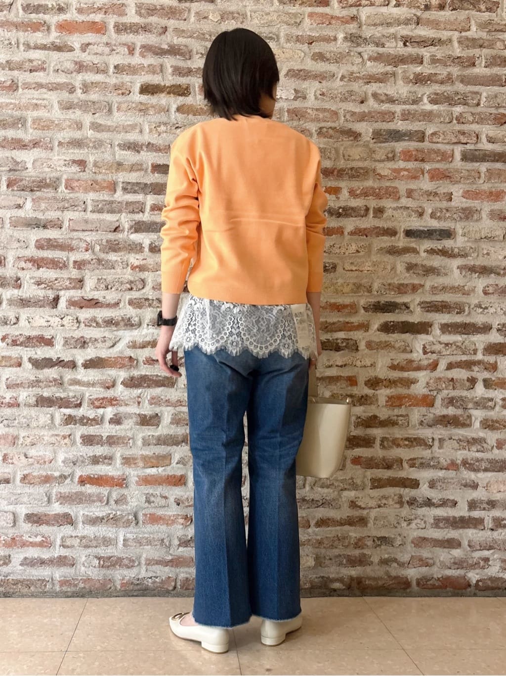 しばさんの「THE SHOP TK｜【S-XLサイズ/上品見えが叶う】Vネックニット/洗濯機OK」を使ったコーディネート