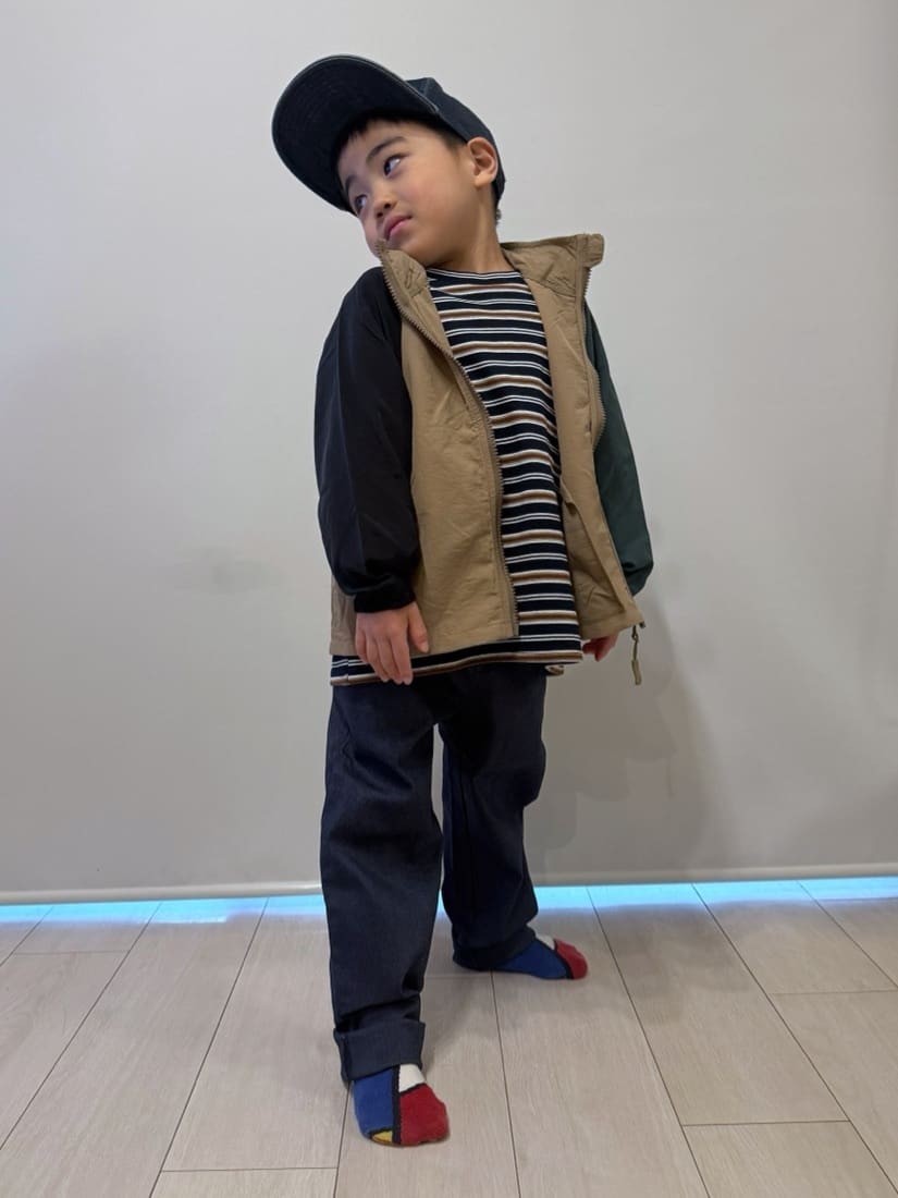 chさんの「THE SHOP TK｜【110－160】配色ナイロンブルゾン」を使ったコーディネート