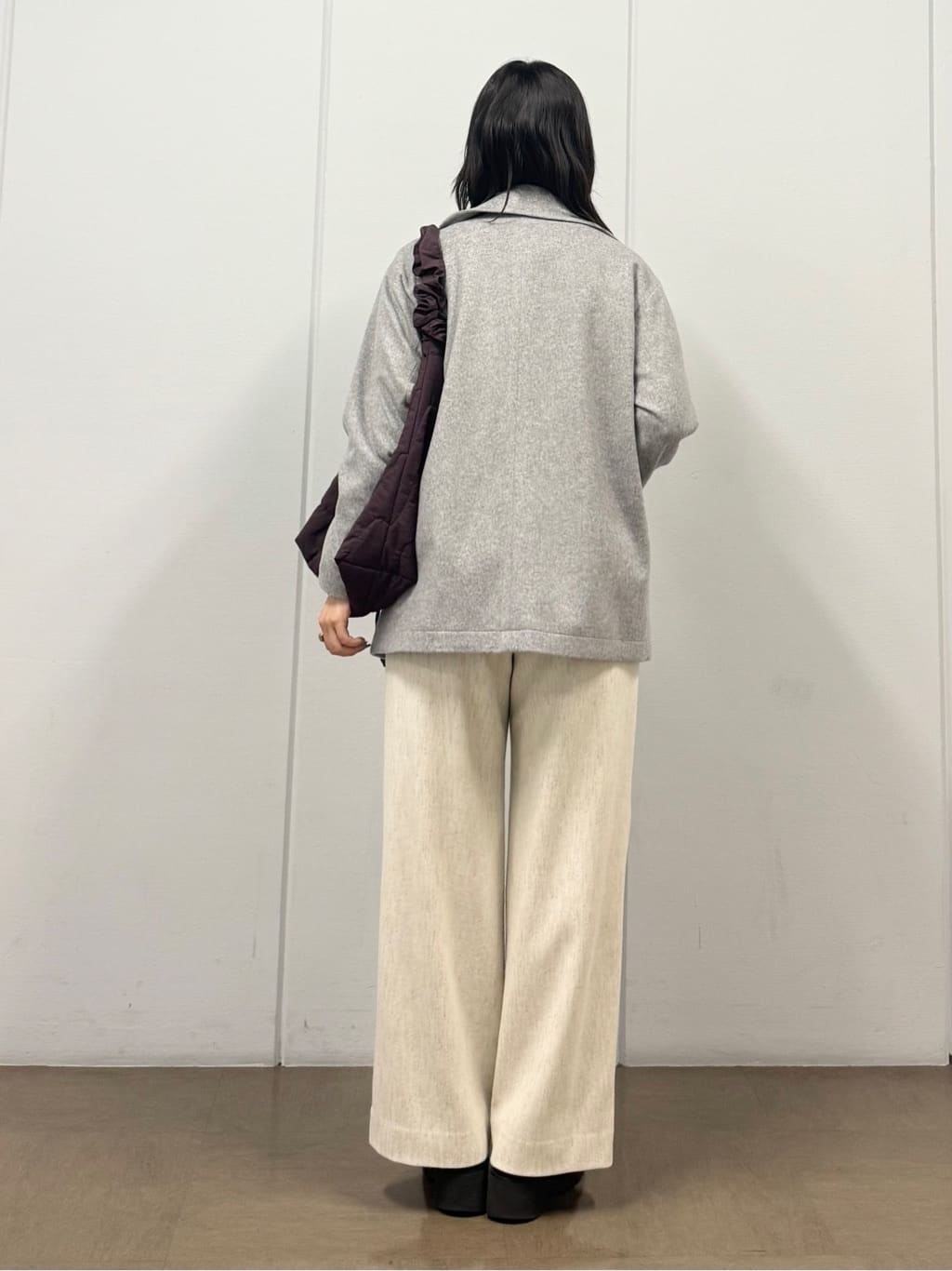 mizukiさんの「INDIVI｜【軽やか／ゆったり】ウール混ショートトレンチコート」を使ったコーディネート
