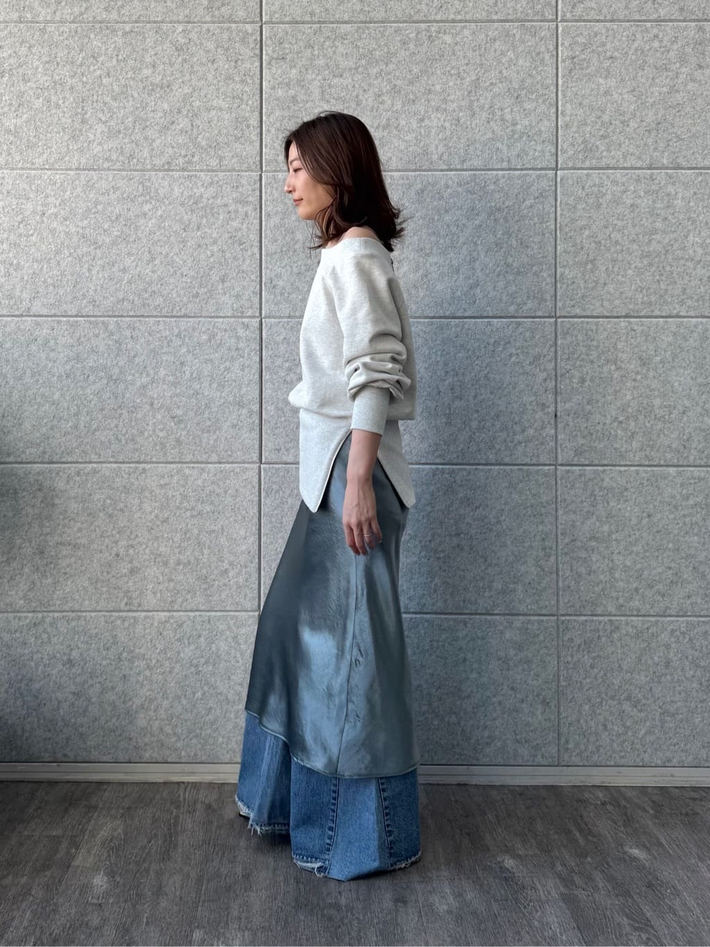 uchi__yamaさんの「CODE A｜【Re】off－shoulder sweat」を使ったコーディネート