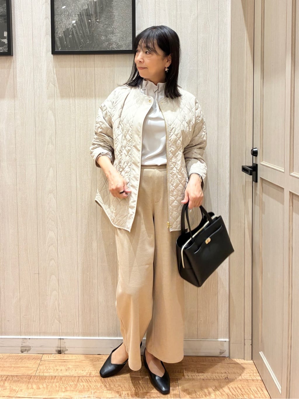 youさんの「SHOO･LA･RUE｜【洗濯機可】上品で華やか スタンドフリルブラウス」を使ったコーディネート