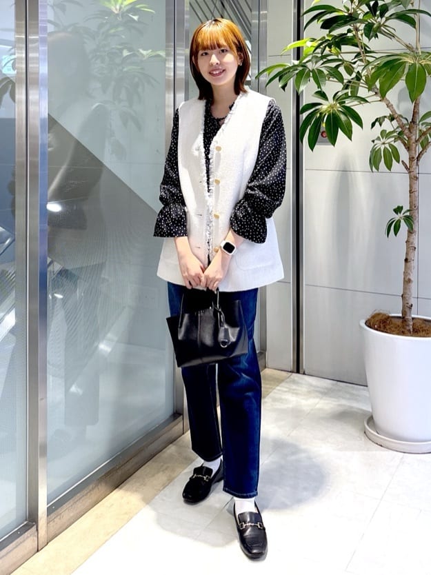 yukaさんの「UNTITLED｜【オンオフ使える】スラブツイード ジレ」を使ったコーディネート
