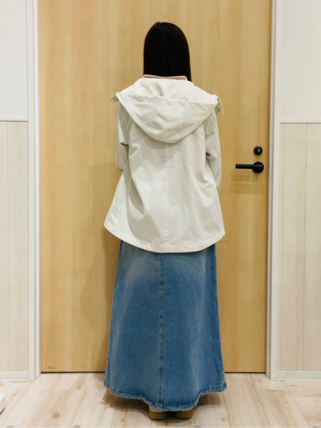 minamiさんの「SHOO･LA･RUE｜【SHOO・LA・RUE DENIM】シンプルだから使いやすい Aラインスカート」を使ったコーディネート