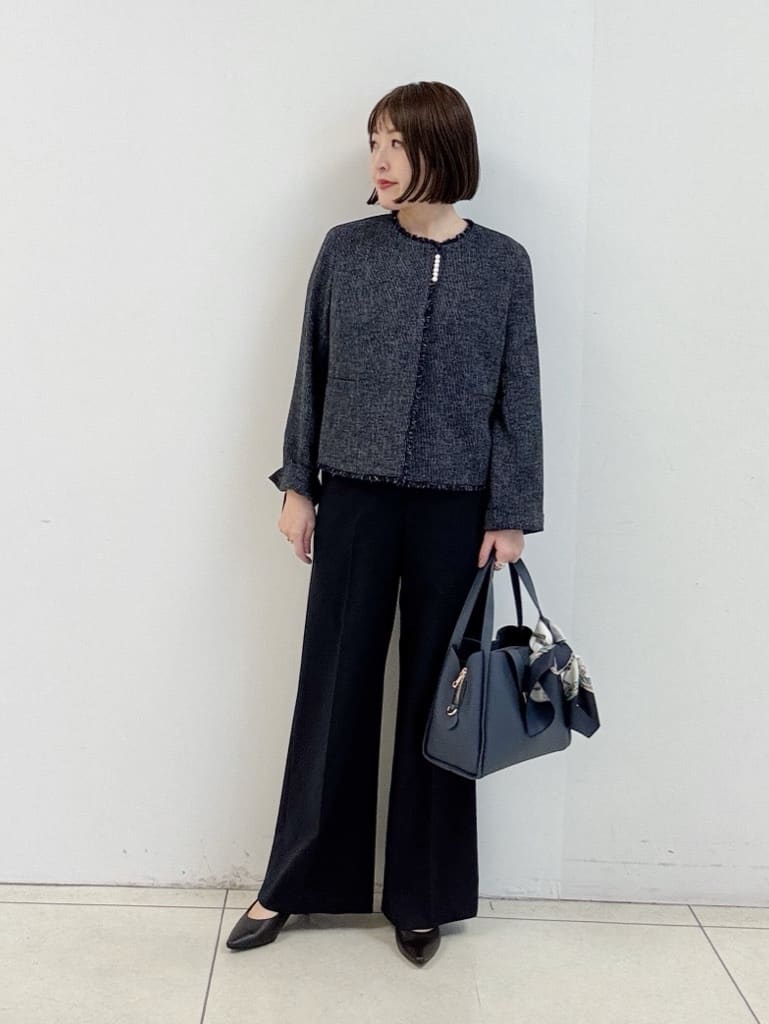 yoshiyaさんの「INDIVI｜【合皮／ミドルサイズ】春カラーフォルムバッグ」を使ったコーディネート