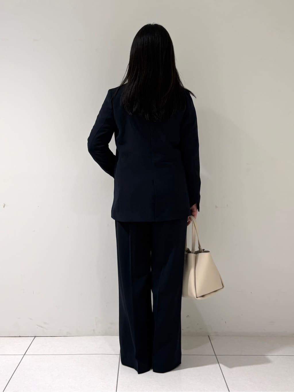 momokoさんの「INDIVI｜【洗える／多機能／SETUP可】着る日傘ダブルジャケット」を使ったコーディネート