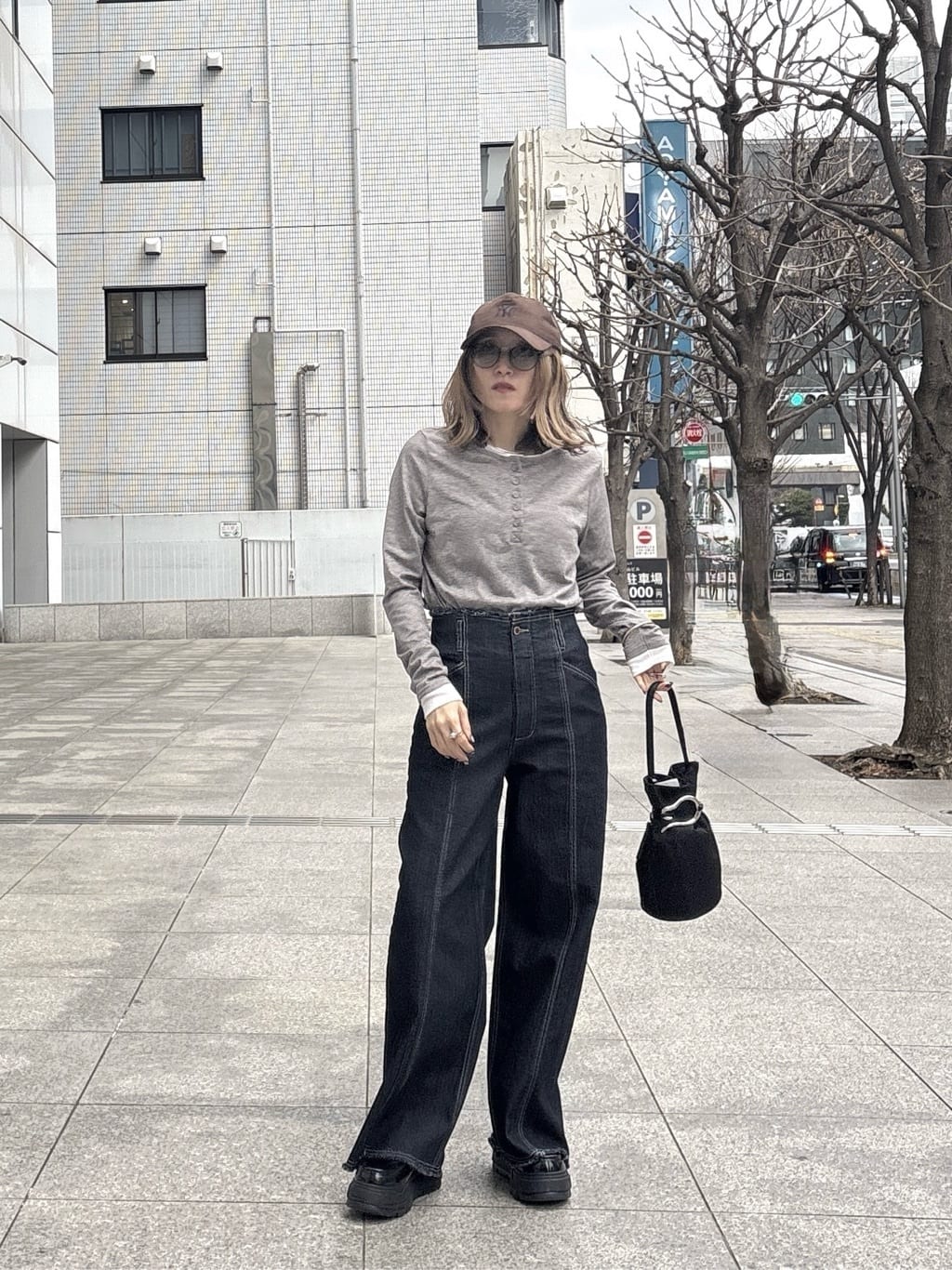 kotakiさんの「INDIVI｜【撥水】ボンディングショートトレンチ」を使ったコーディネート