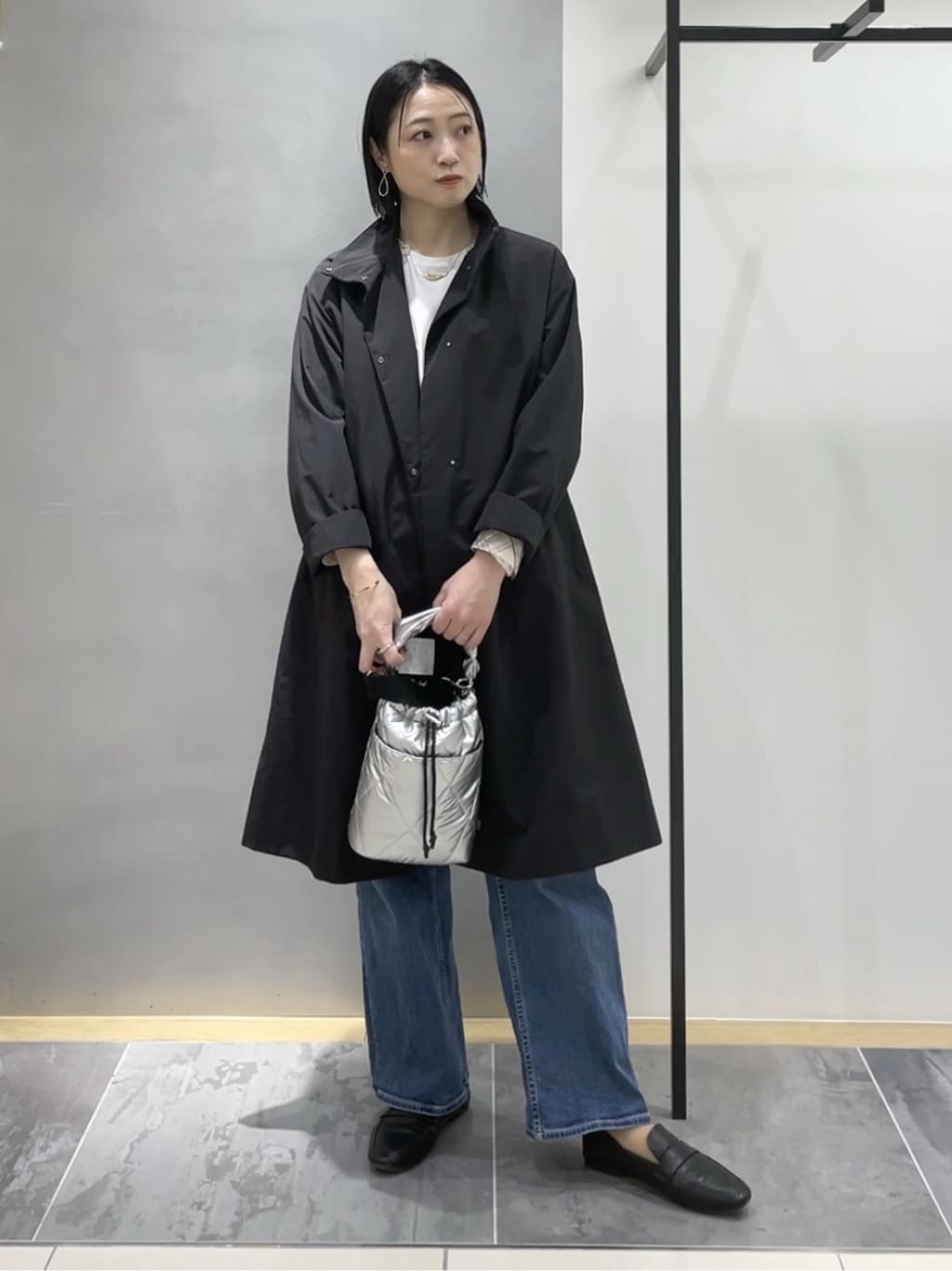 shihoさんの「INDIVI｜【2WAY／シアー】バイアスチェック柄＆無地 カシュクールシャツ」を使ったコーディネート