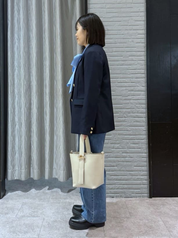 chさんの「THE SHOP TK｜【通勤にもデイリーにも】CAVIAN 金ボタンダブルブレストジャケット」を使ったコーディネート