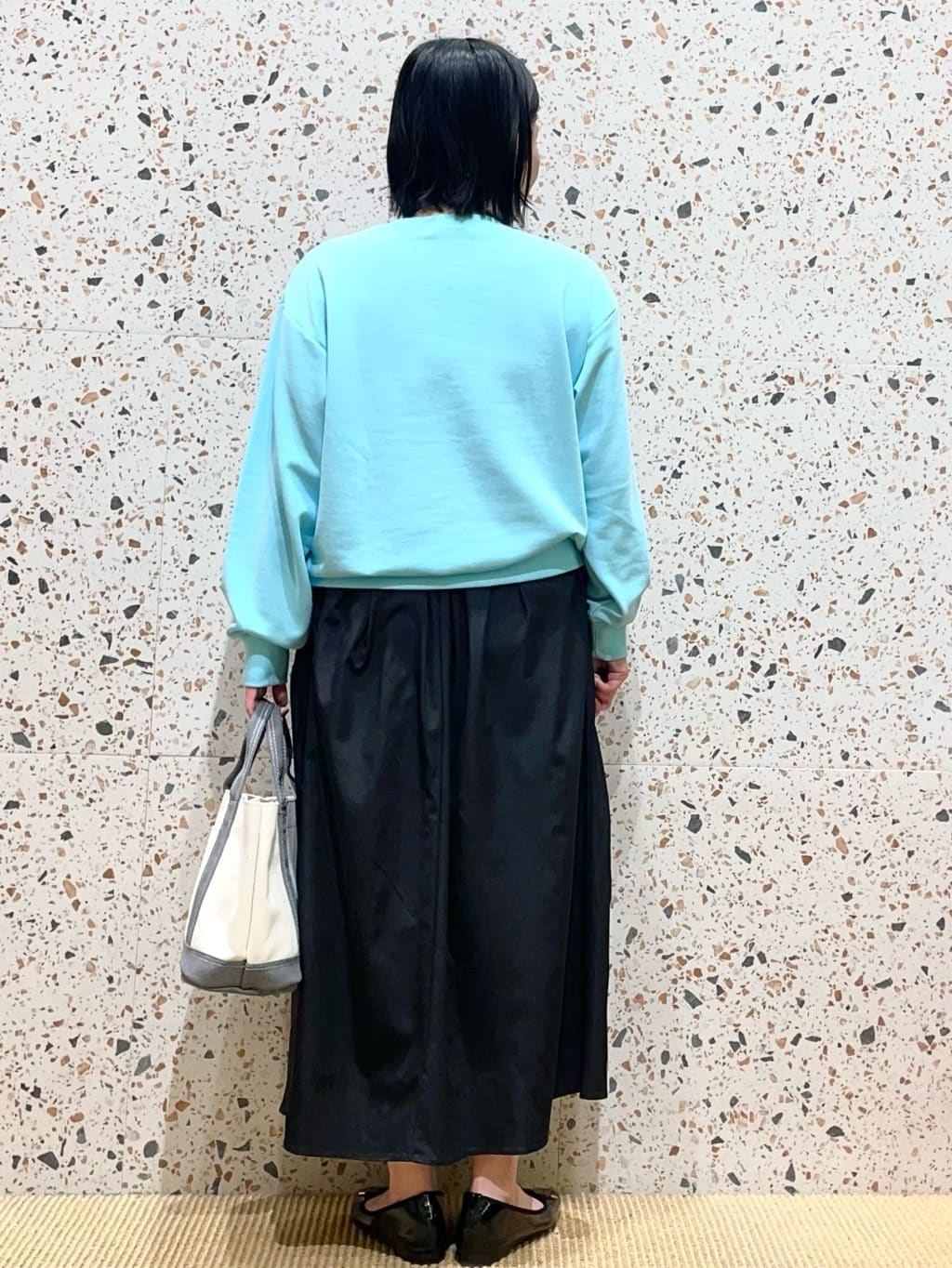 シゲリさんの「OPAQUE.CLIP｜ロゴ刺繍裏毛トップス【洗濯機OK】」を使ったコーディネート
