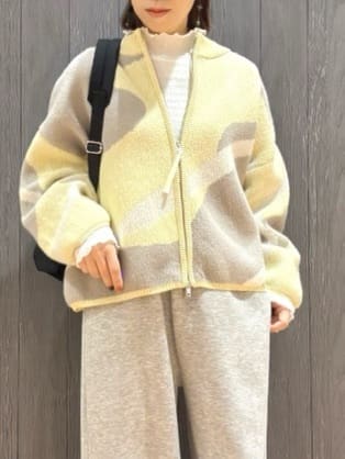 meiさんの「SHOO･LA･RUE｜【選べる4柄】ダブルZIPで着こなし色々 柄カーディガン」を使ったコーディネート