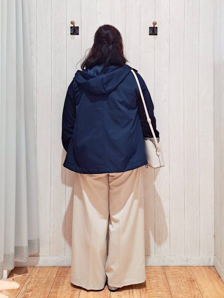 kotomiさんの「SHOO･LA･RUE｜【洗濯機可/S-LL】ゆるシルエット 甘すぎない　大人の花柄もちもちニット」を使ったコーディネート