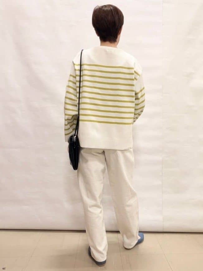なっちゃんさんの「SHOO･LA･RUE｜【SHOO・LA・RUE DENIM】大人のきれいめカジュアルに デニムテーパードパンツ」を使ったコーディネート