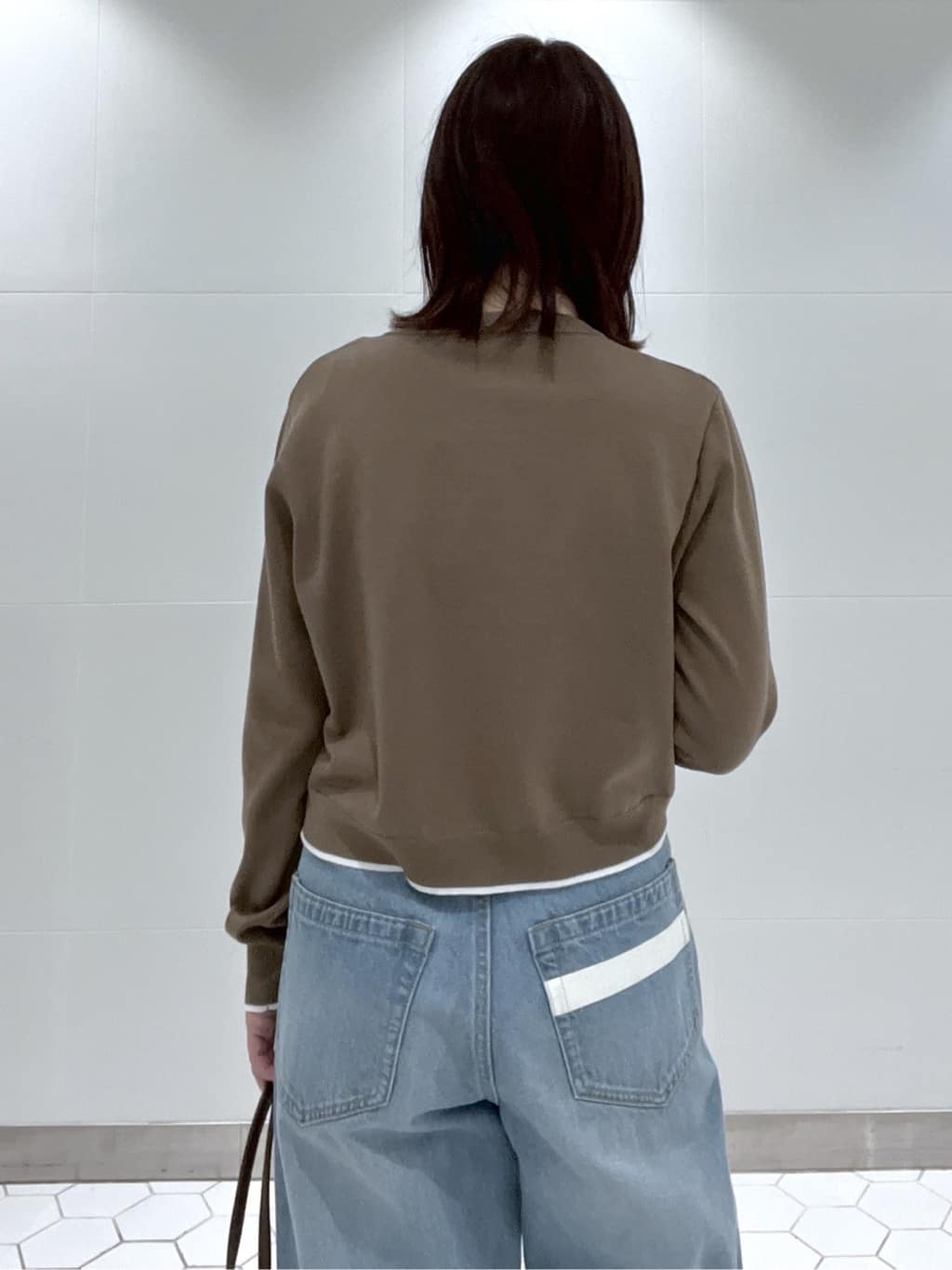 Makinoさんの「Dessin｜【2点セット・洗える】ニットカーディガン&times;ノースリーブワンピース」を使ったコーディネート