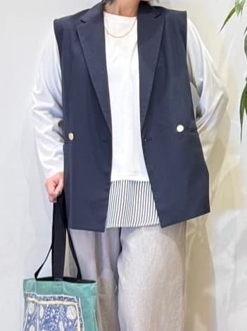 misakiさんの「SHOO･LA･RUE｜【セットアップ可/S-LL/洗濯機可】サッと羽織ってこなれ見え ダブルブレストジレ」を使ったコーディネート
