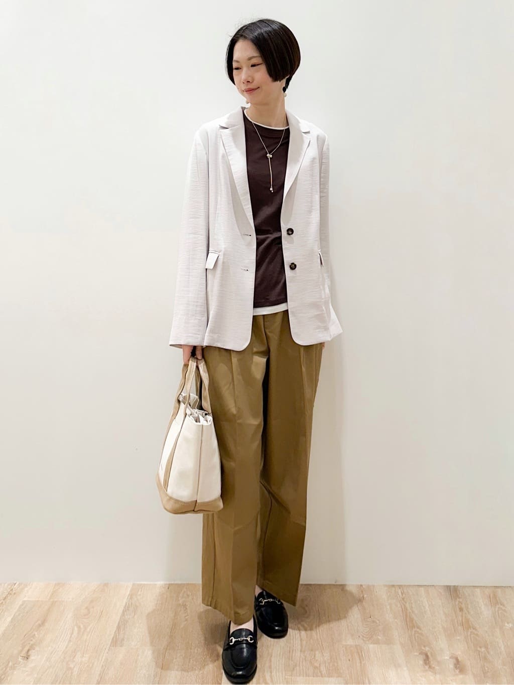 yurieさんの「OPAQUE.CLIP｜配色レイヤードロングスリーブTシャツ【洗える】」を使ったコーディネート