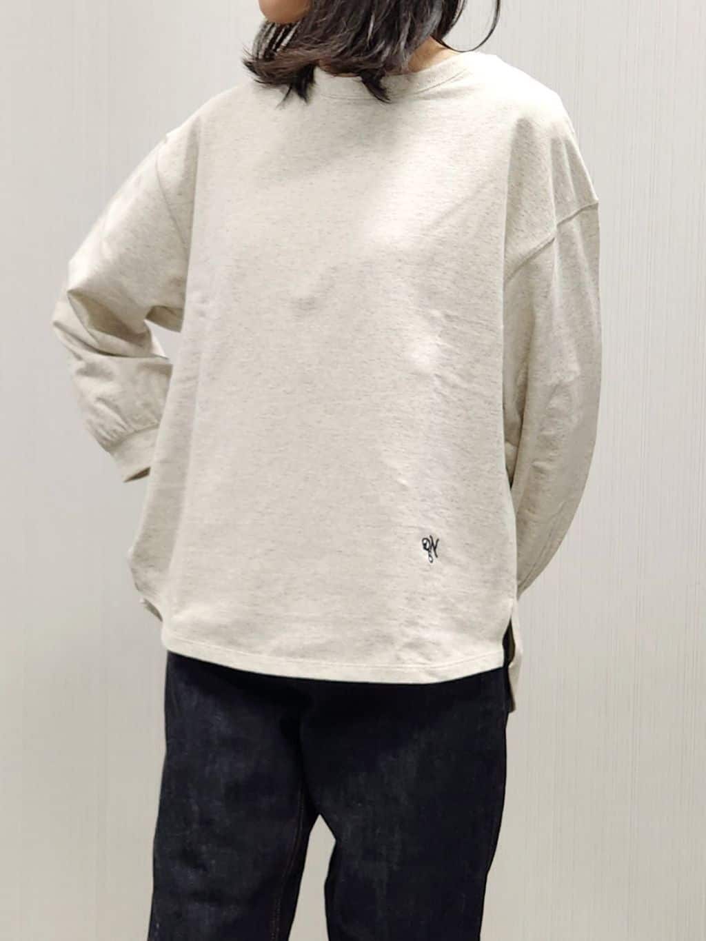 naraさんの「Dessin｜【360度可愛い・洗える】バックヘンリーカットソー」を使ったコーディネート