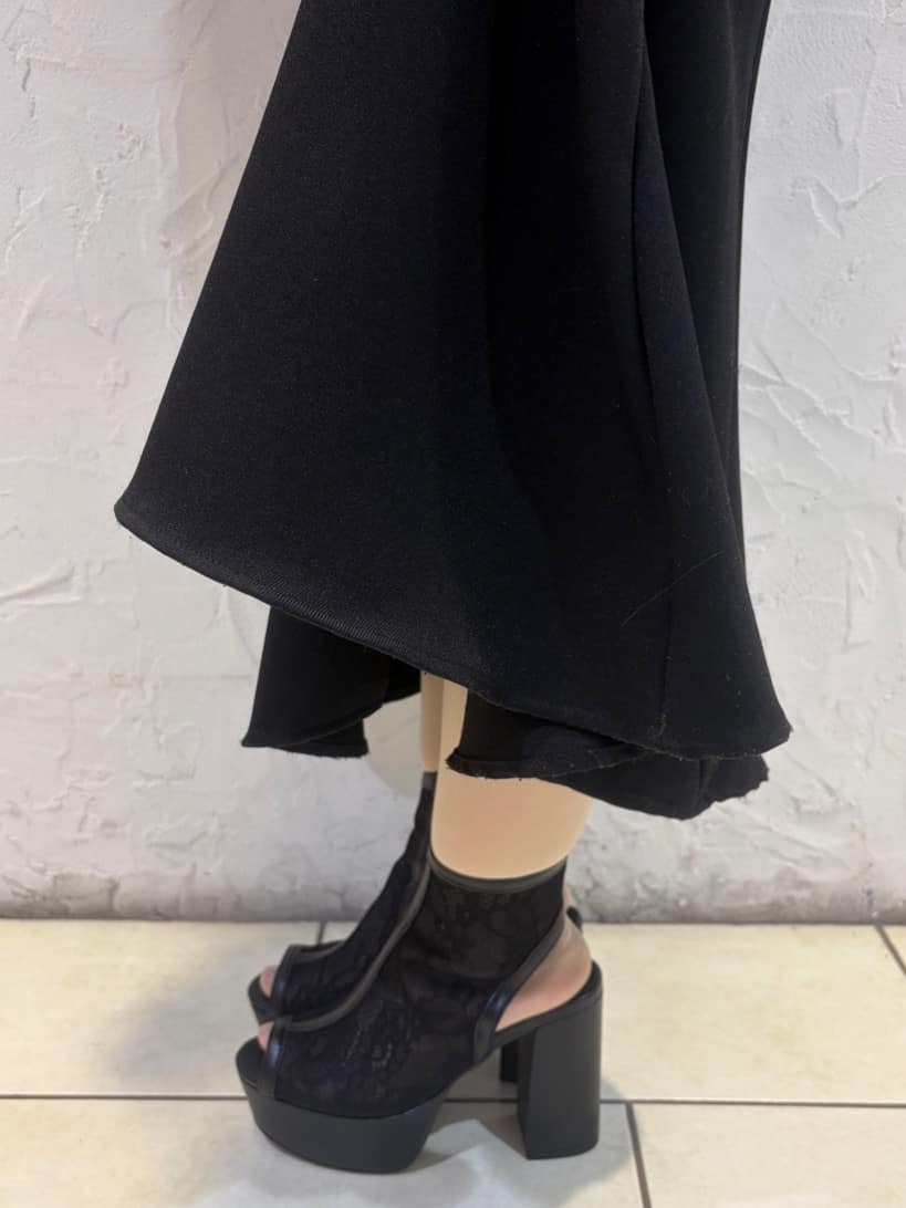 叶芽さんの「ESPERANZA｜厚底ラク盛りブーツヒールサンダル」を使ったコーディネート