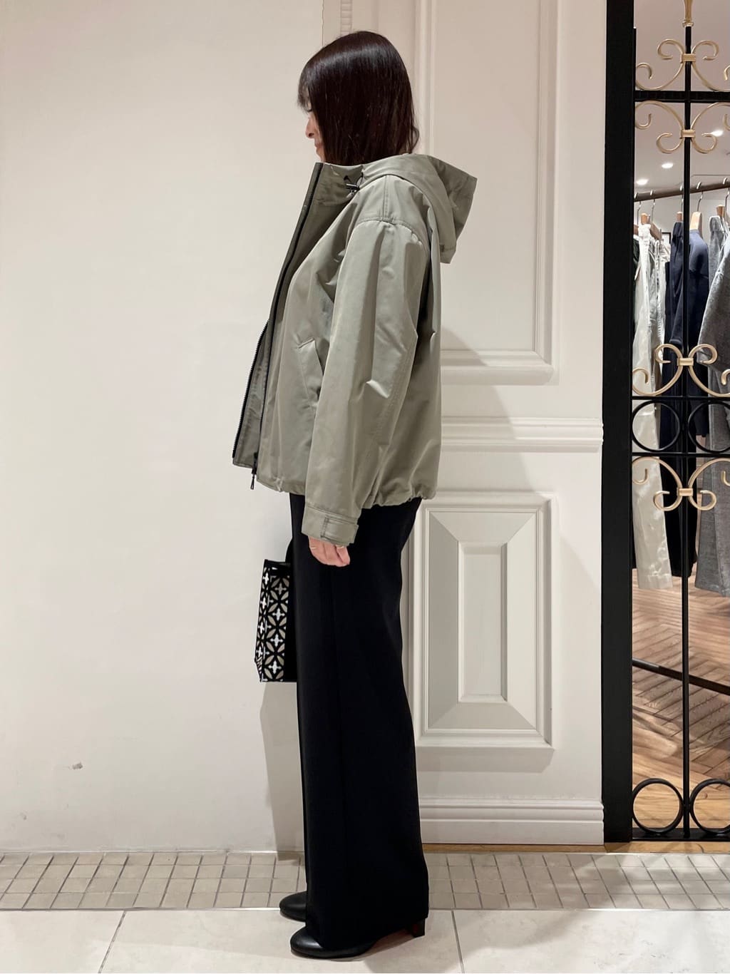 minowaさんの「DRESSTERIOR｜【ウォッシャブル/撥水素材】撥水ツイル マウンテンパーカー」を使ったコーディネート