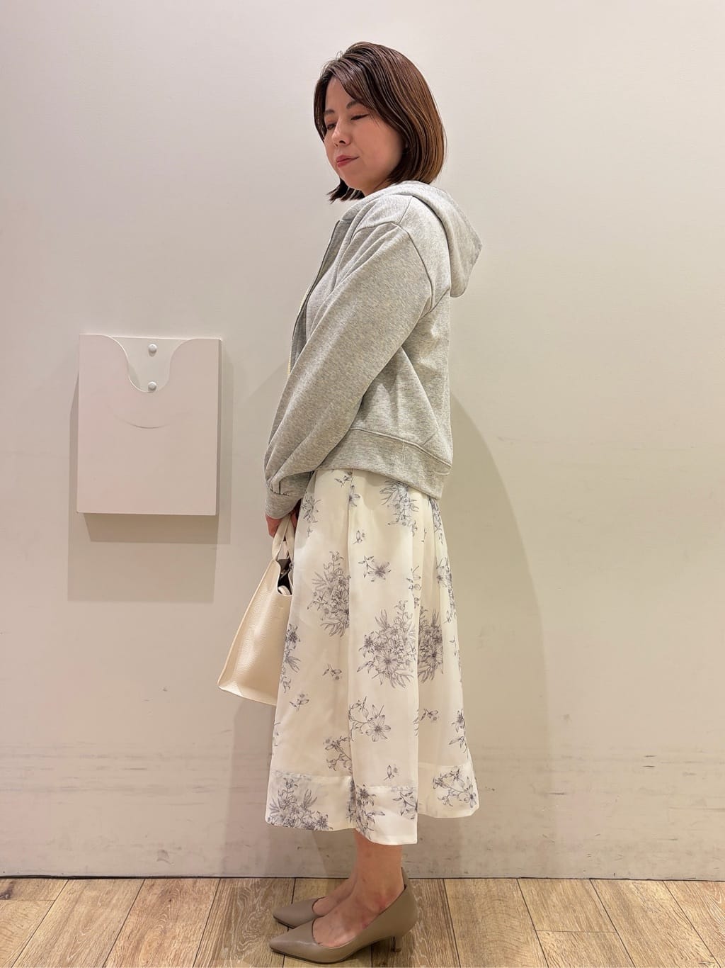 YUKOさんの「index｜ラメ裏毛コンパクトジップパーカー【洗濯機OK】」を使ったコーディネート