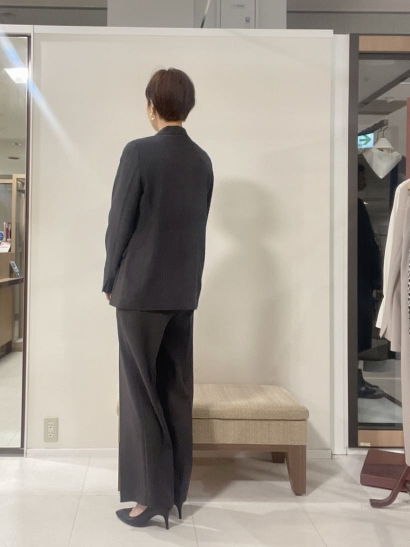 IWAMOさんの「UNTITLED｜【新色追加/セットアップ可】エアリー ダブルブレストジャケット」を使ったコーディネート