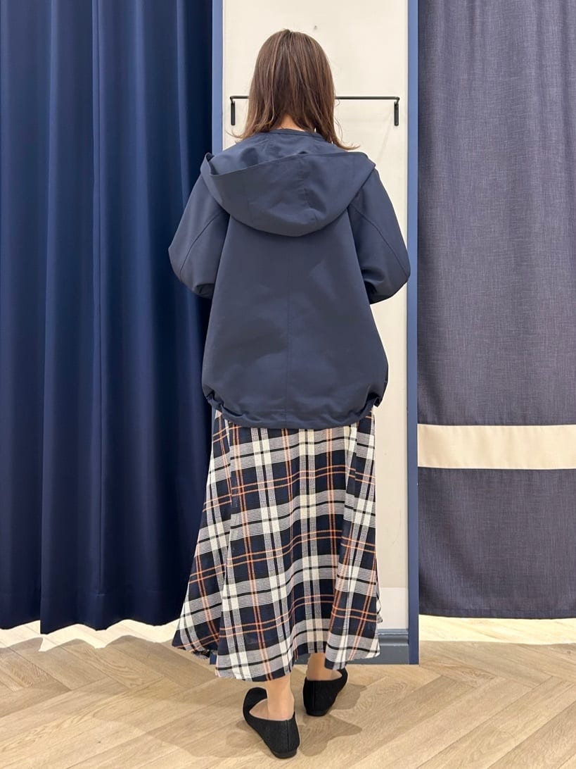 Orikaさんの「grove｜【撥水】きれいめに着こなせるマウンテンパーカ」を使ったコーディネート