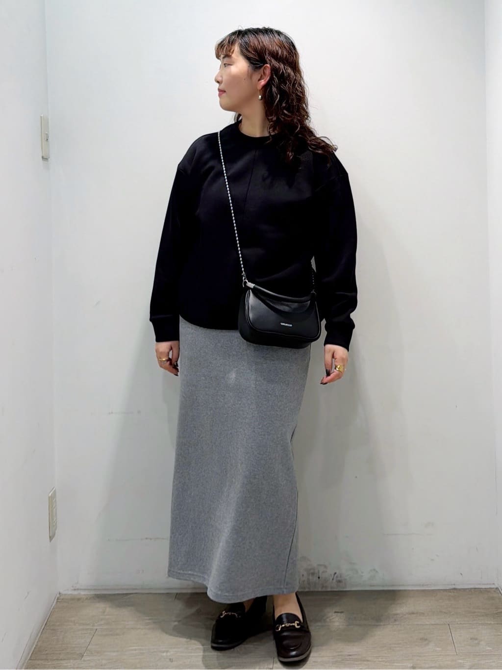 sumicaさんの「OPAQUE.CLIP｜リラクシーボリュームスリーブトップス【洗濯機OK】」を使ったコーディネート