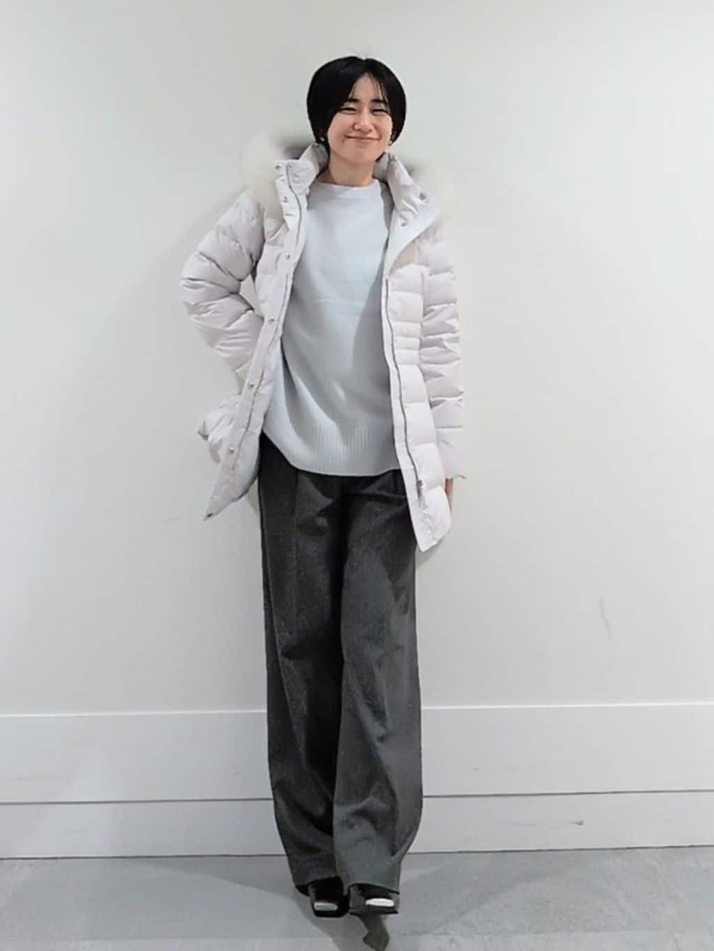 ミズタさんの「UNTITLED｜【はっ水機能/フード取り外し可】ミディダウンコート」を使ったコーディネート
