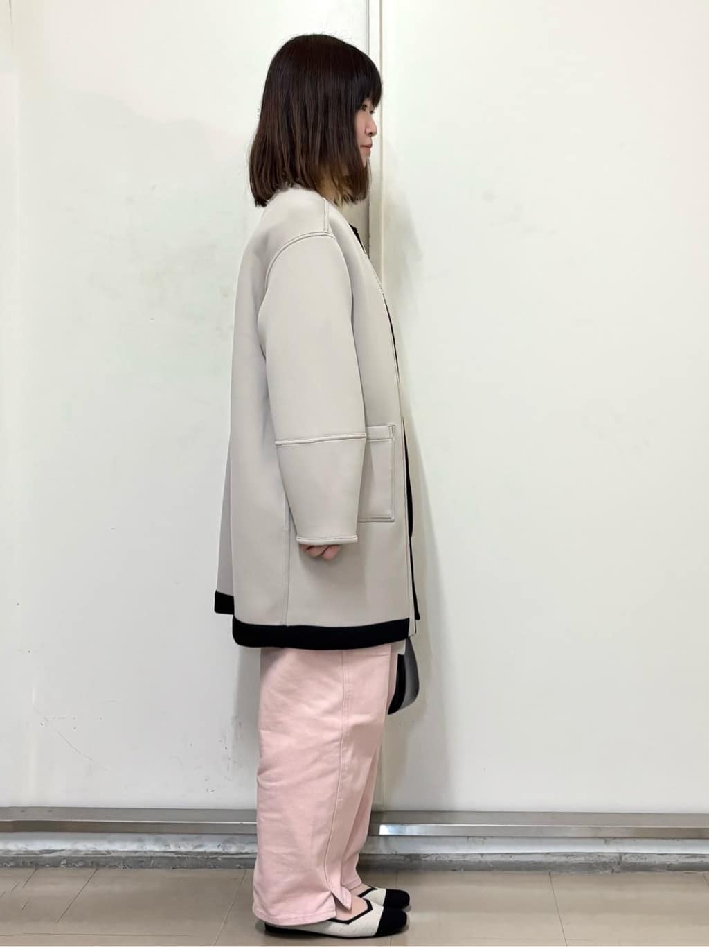 やまさんの「OPAQUE.CLIP｜リバーシブル配色ノーカラーコート【洗濯機OK】」を使ったコーディネート