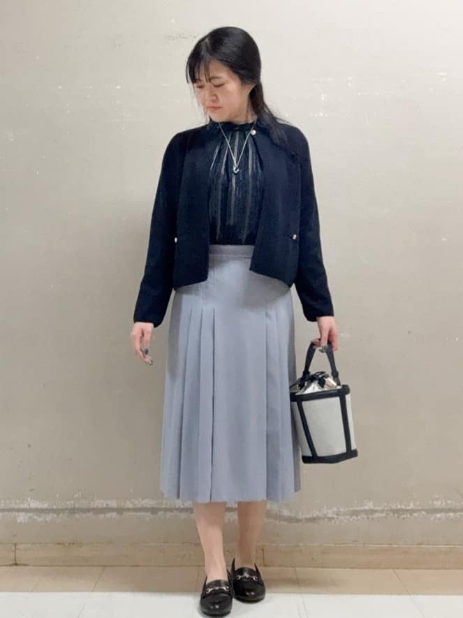  Aさんの「Reflect｜【選べる5色／アンサンブル可】クルーネックカーディガン」を使ったコーディネート