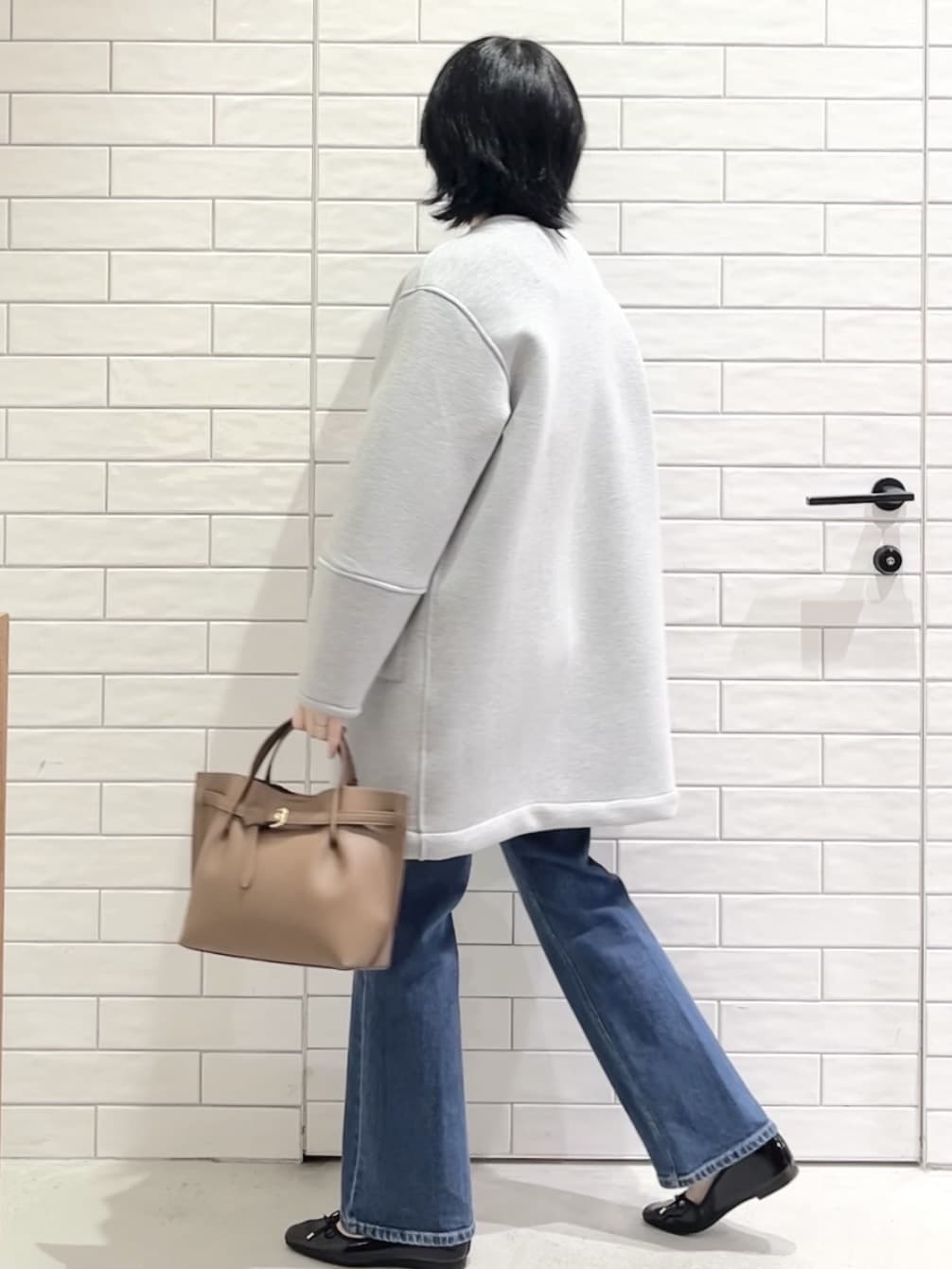 しおりさんの「OPAQUE.CLIP｜リバーシブル配色ノーカラーコート【洗濯機OK】」を使ったコーディネート