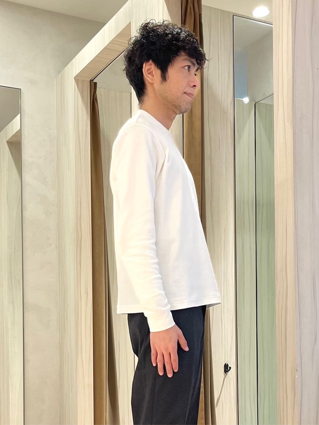 URAさんの「TAKEO KIKUCHI｜【360&deg;ストレッチ／軽量】None Of Stress ライト ジャケット（セットアップ対応）」を使ったコーディネート
