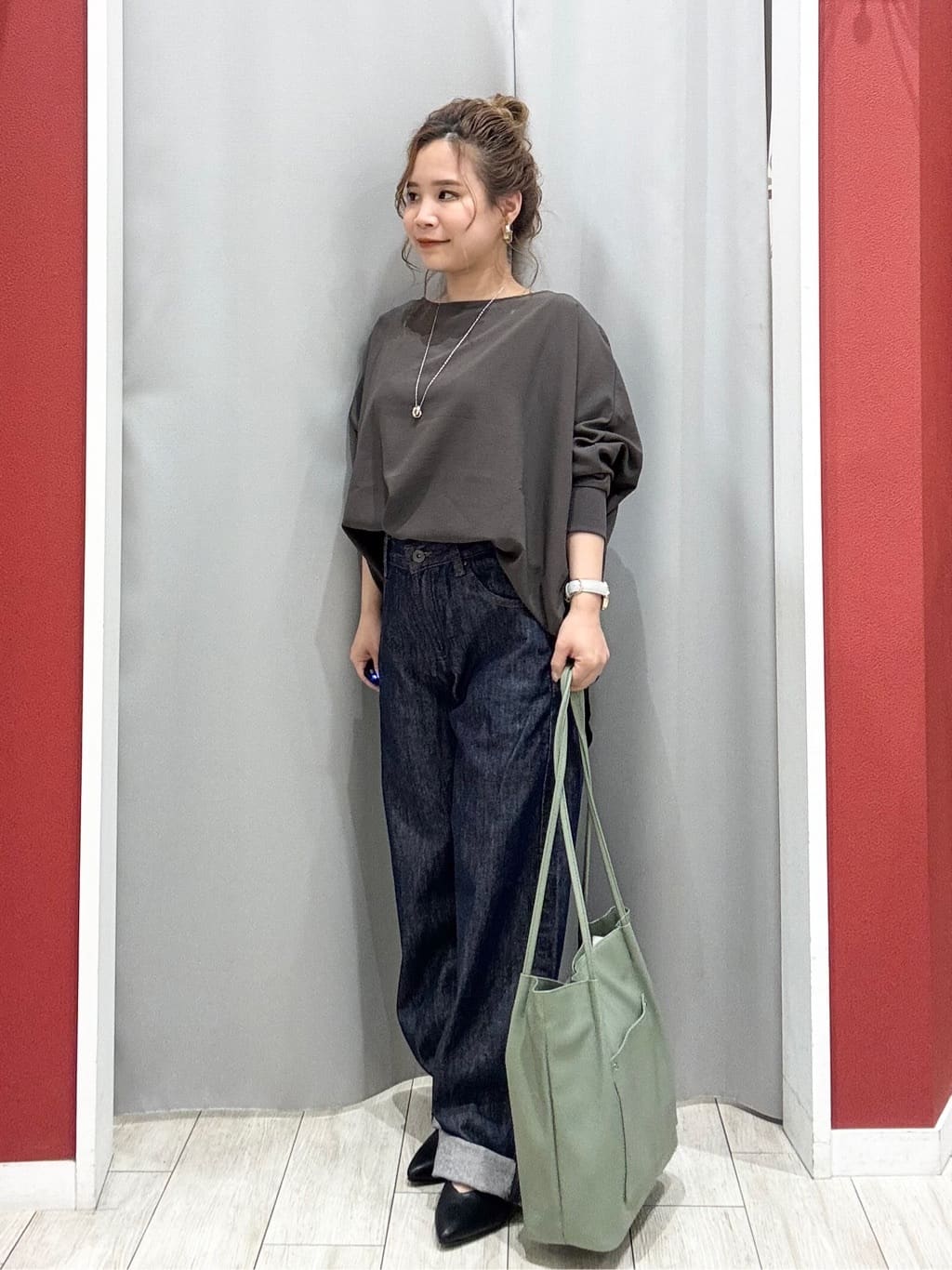 shioさんの「SHOO･LA･RUE｜ちょうどいい華やかさ　ふんわりレースブルゾン」を使ったコーディネート